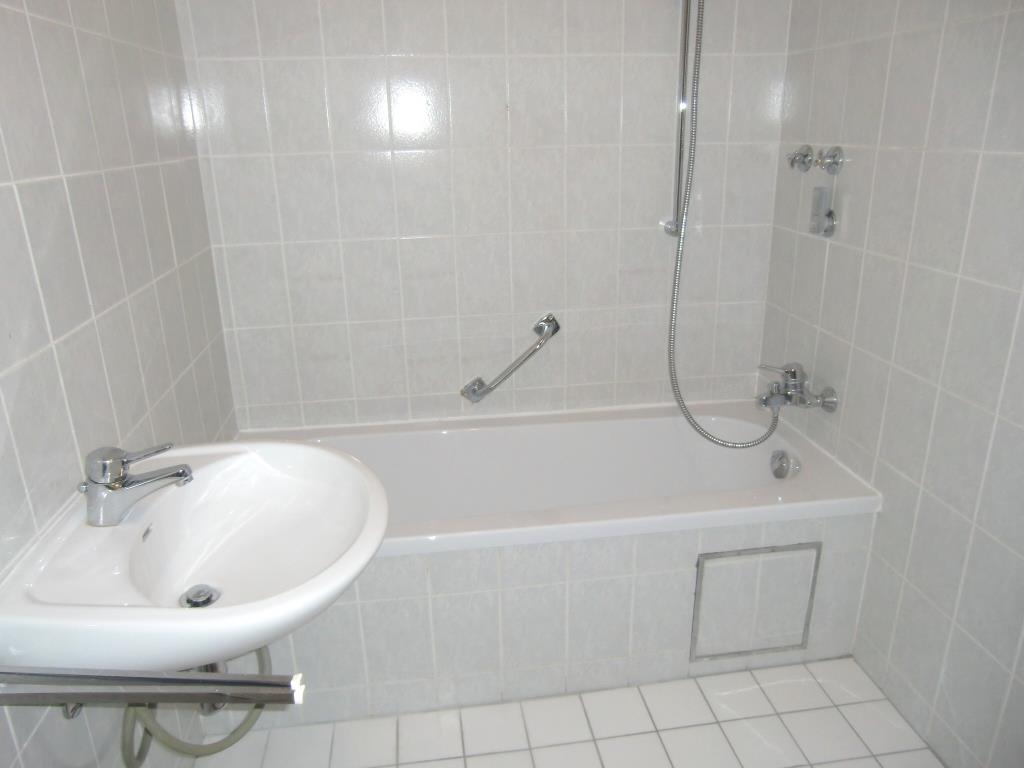 Bad mit Wanne